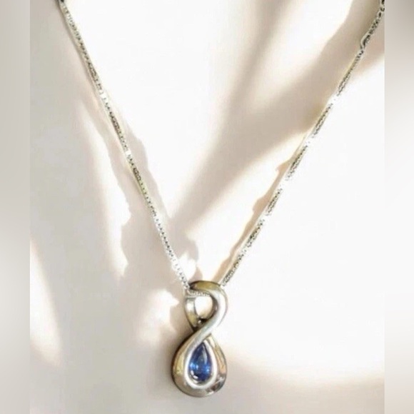 Estate Jewelry - Stunning 14k White Gold and Sapphire Infinity Pendant Necklace~4.grams
